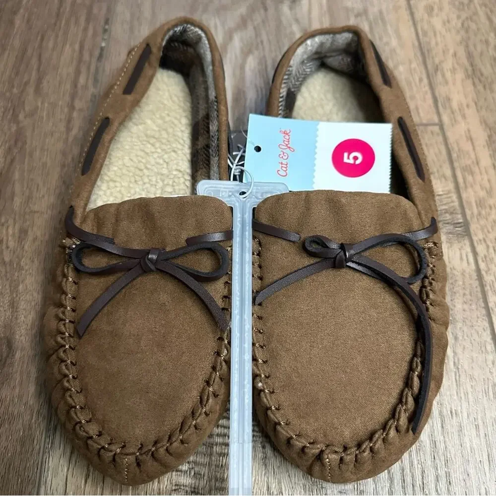 NWT!! Cat & Jack Boy's Faux Suede Brown Moccasin Style Slippers, Lined, Size 5